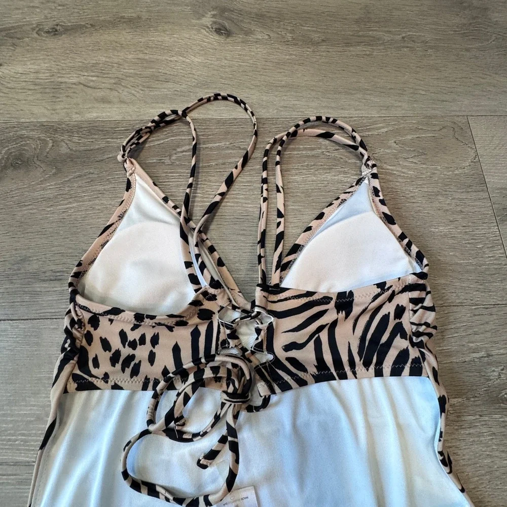 Shade & Shore Animal Print Lace Up Back One Piece Swimsuit Medium M